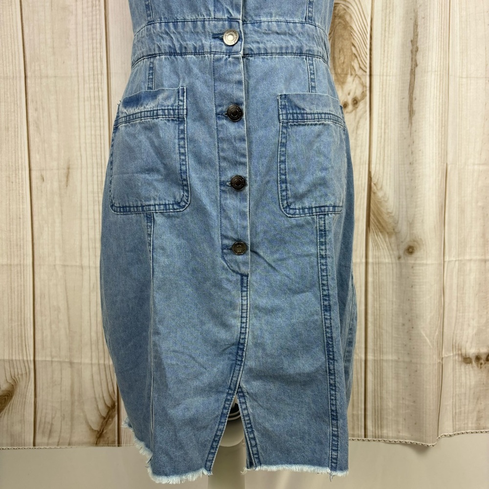 Cupcakes and Cashmere Ladonna Washed Denim Button Up Dress Chambray Size 8 - Picture 4 of 11